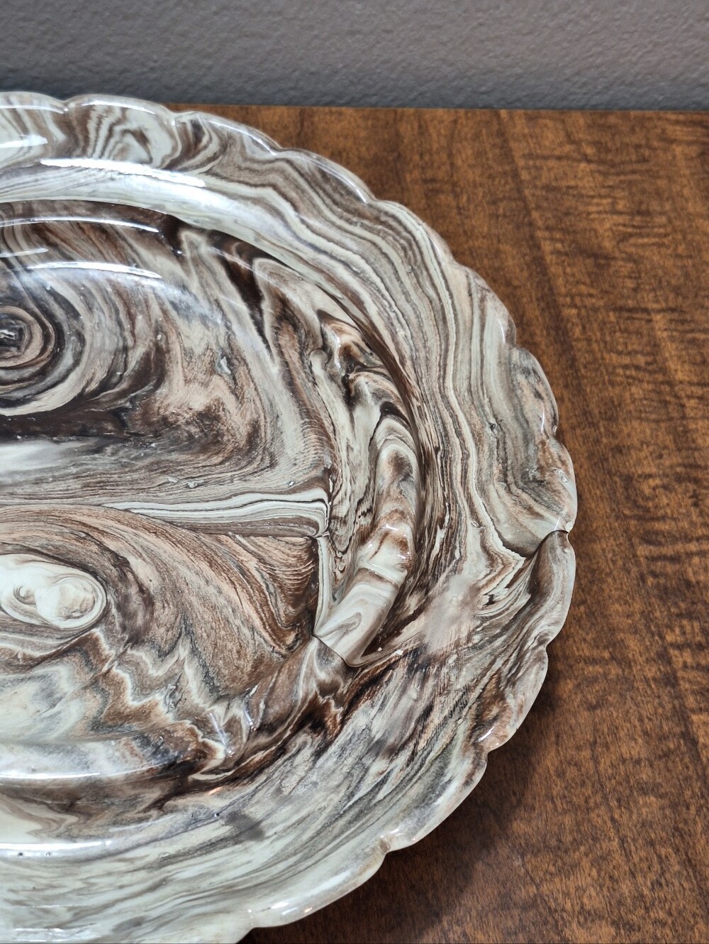 Vtg 80s Ceramic Cream & Brown Marble Swirl Scalloped Edge 10.5 In Ashtray Signed - Picture 7 of 16